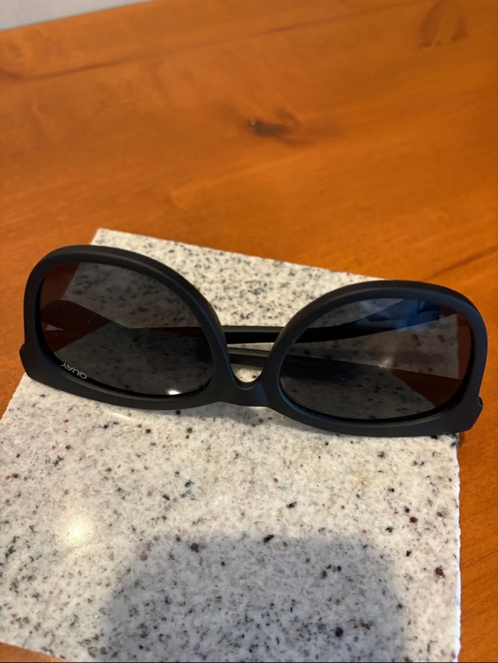 Quay it’s my way sunglasses - Picture 6 of 6